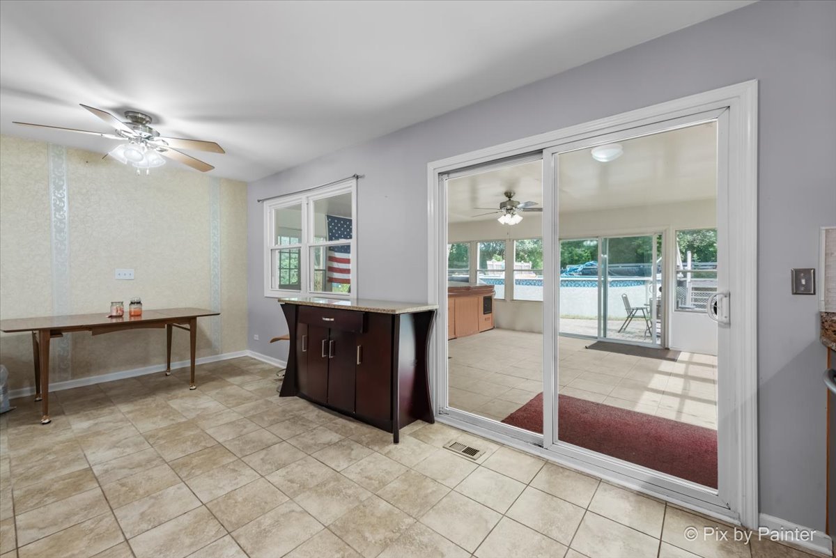 2320 Bayside Drive, Hanover Park, IL 60133