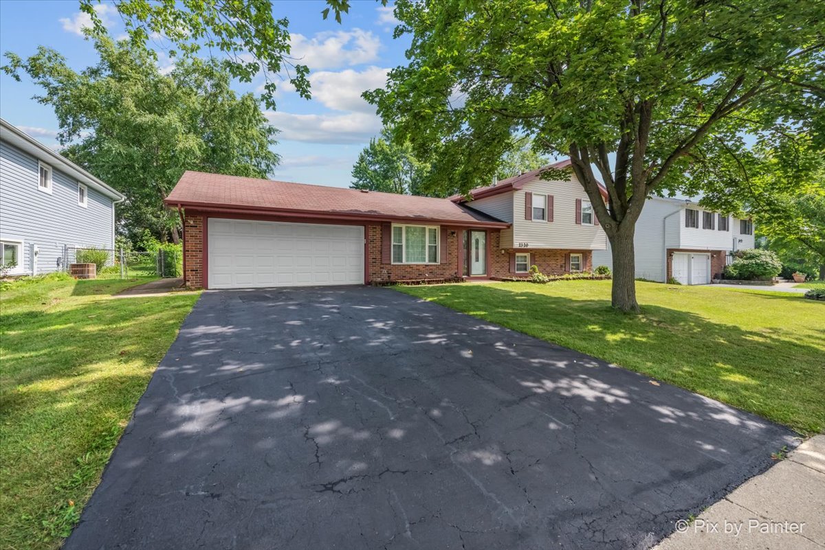 2320 Bayside Drive, Hanover Park, IL 60133