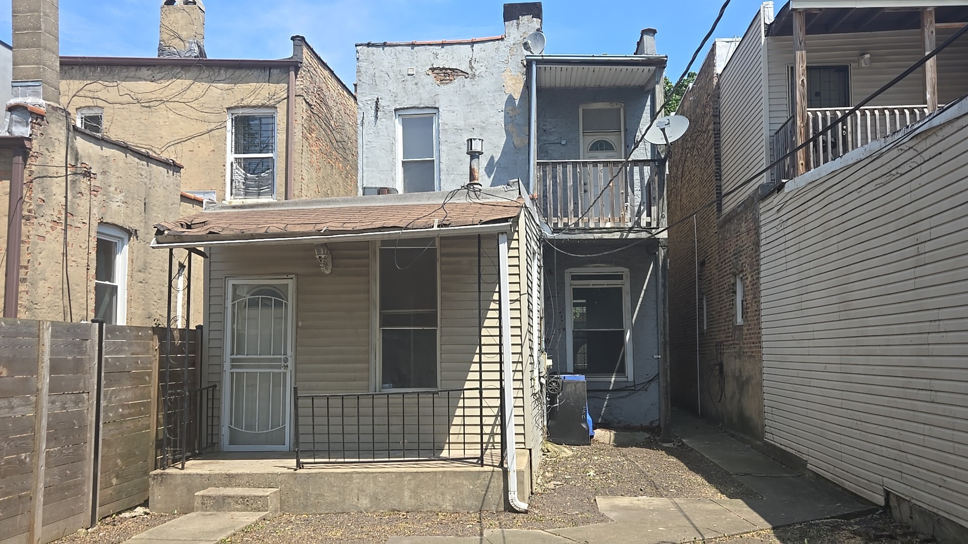 2911 W Walnut Street, Chicago, IL 60612