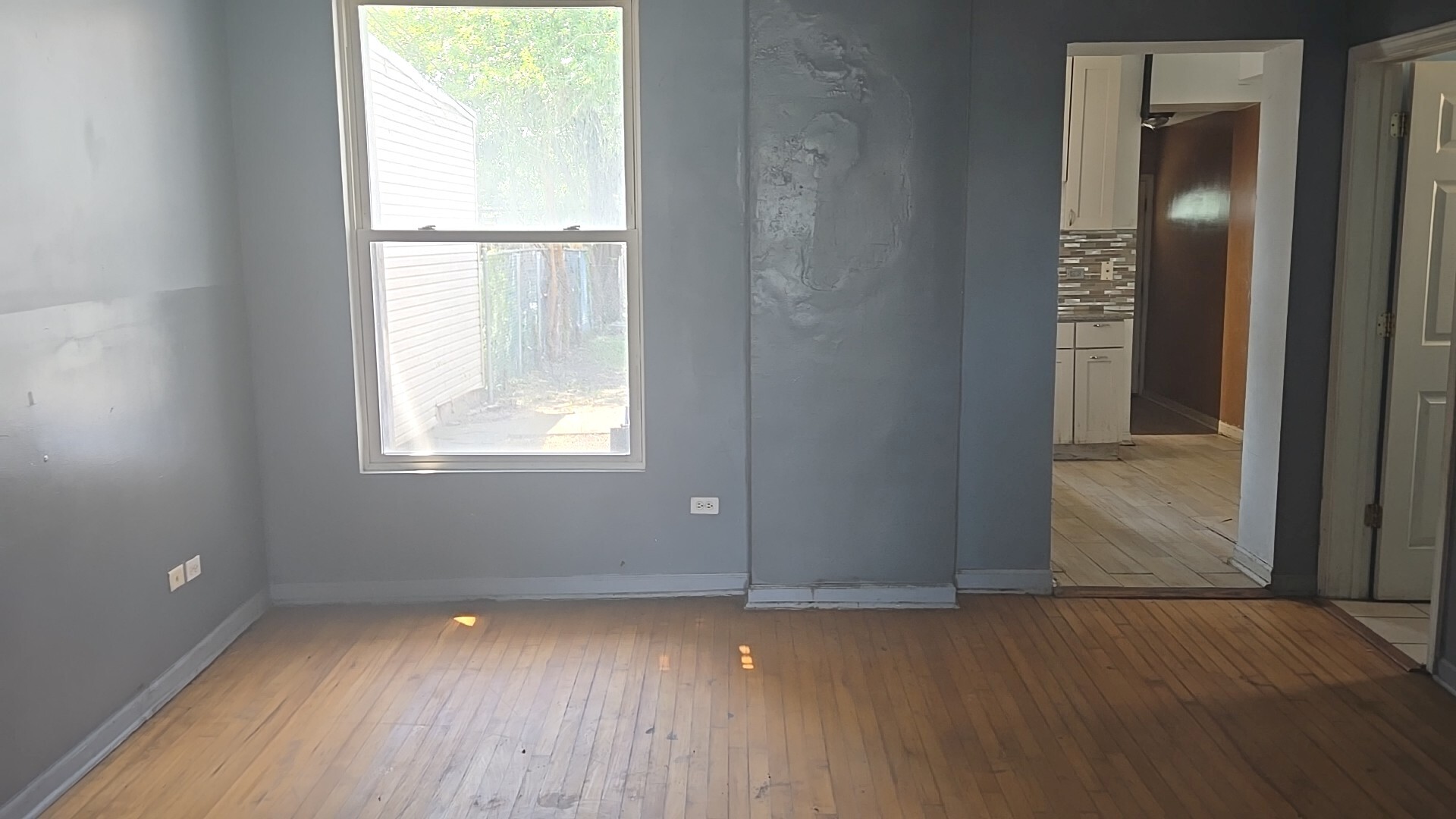 2911 W Walnut Street, Chicago, IL 60612
