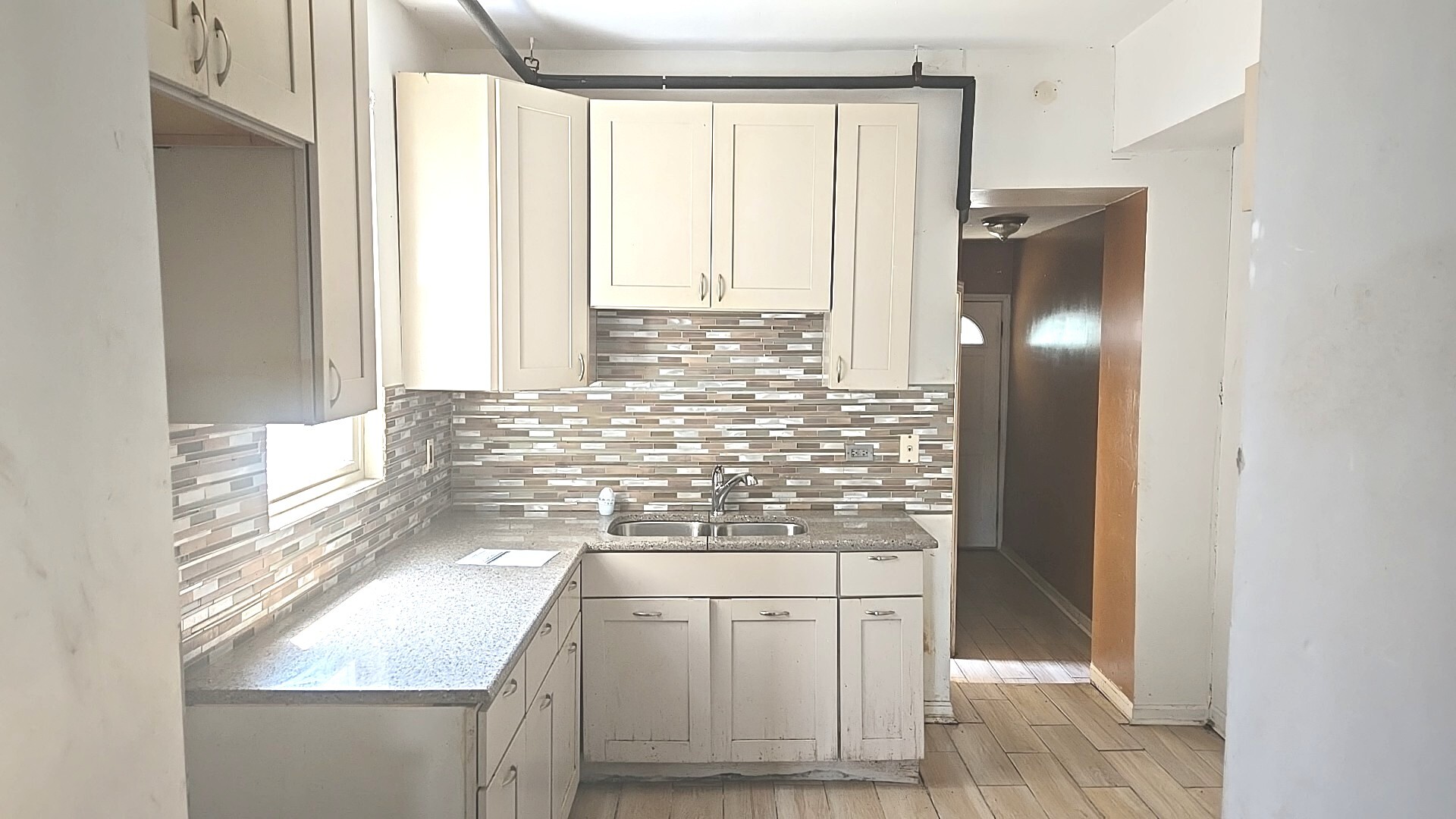 2911 W Walnut Street, Chicago, IL 60612