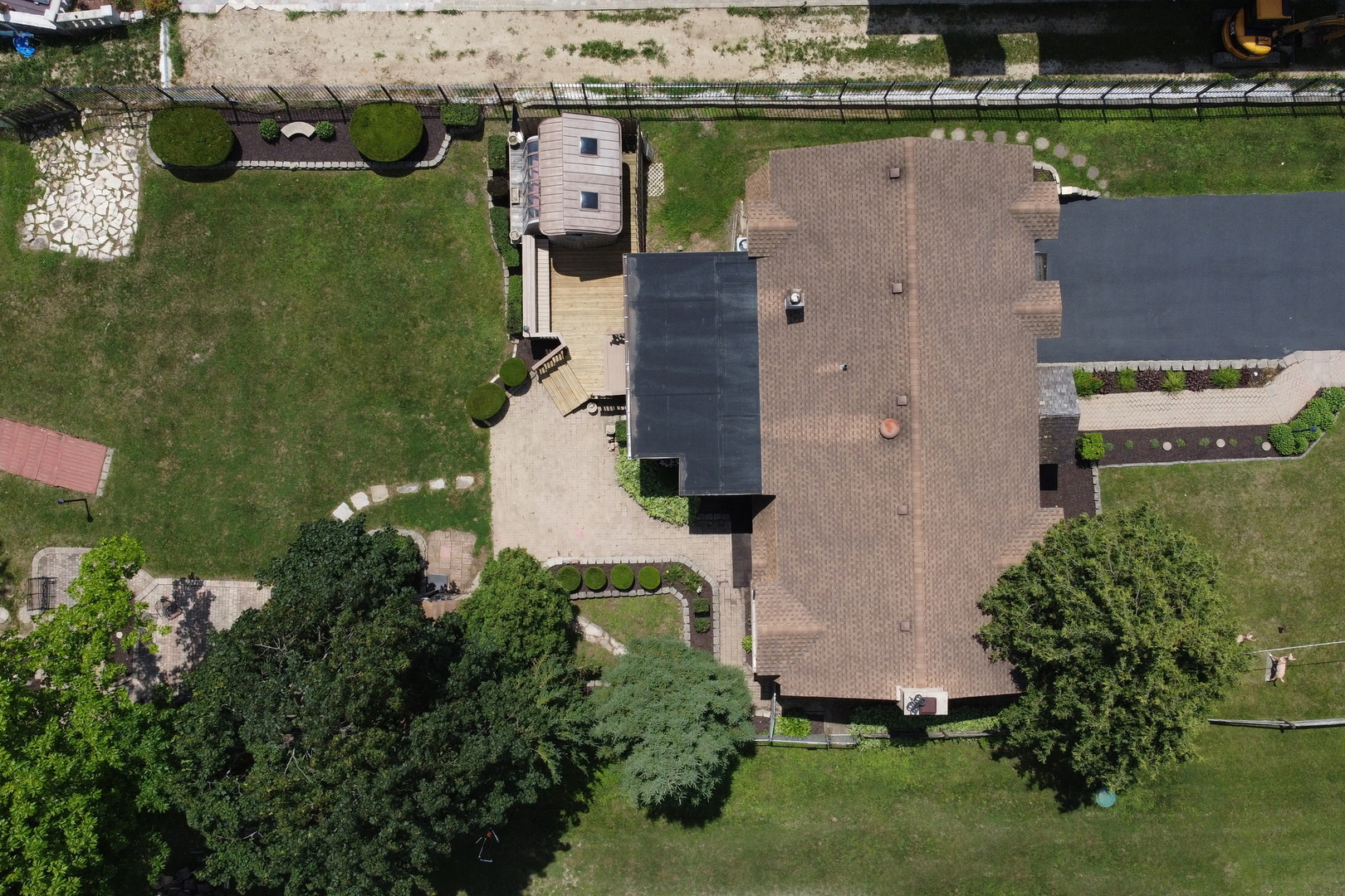 42567 N Woodbine Avenue, Antioch, IL 60002