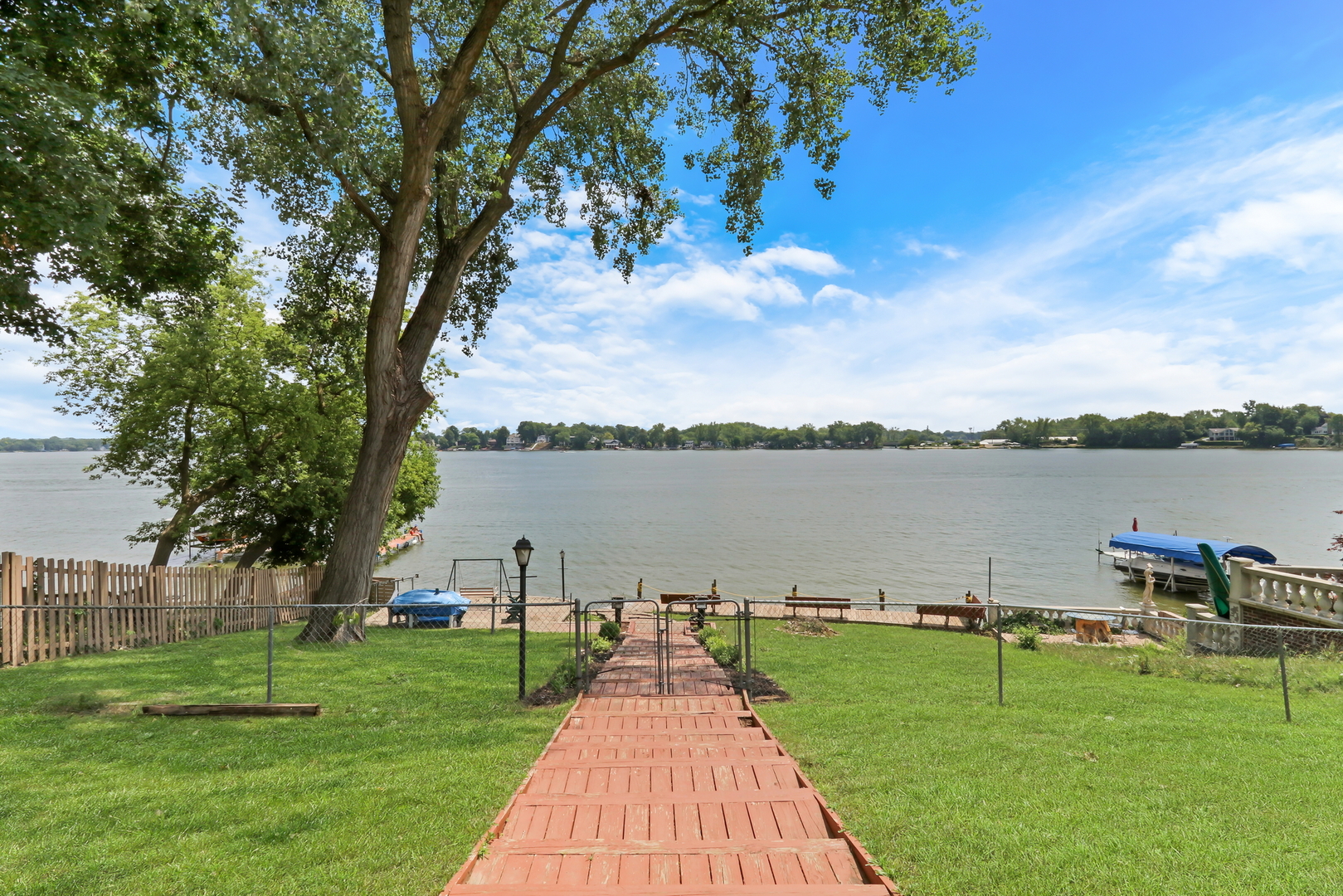 42567 N Woodbine Avenue, Antioch, IL 60002