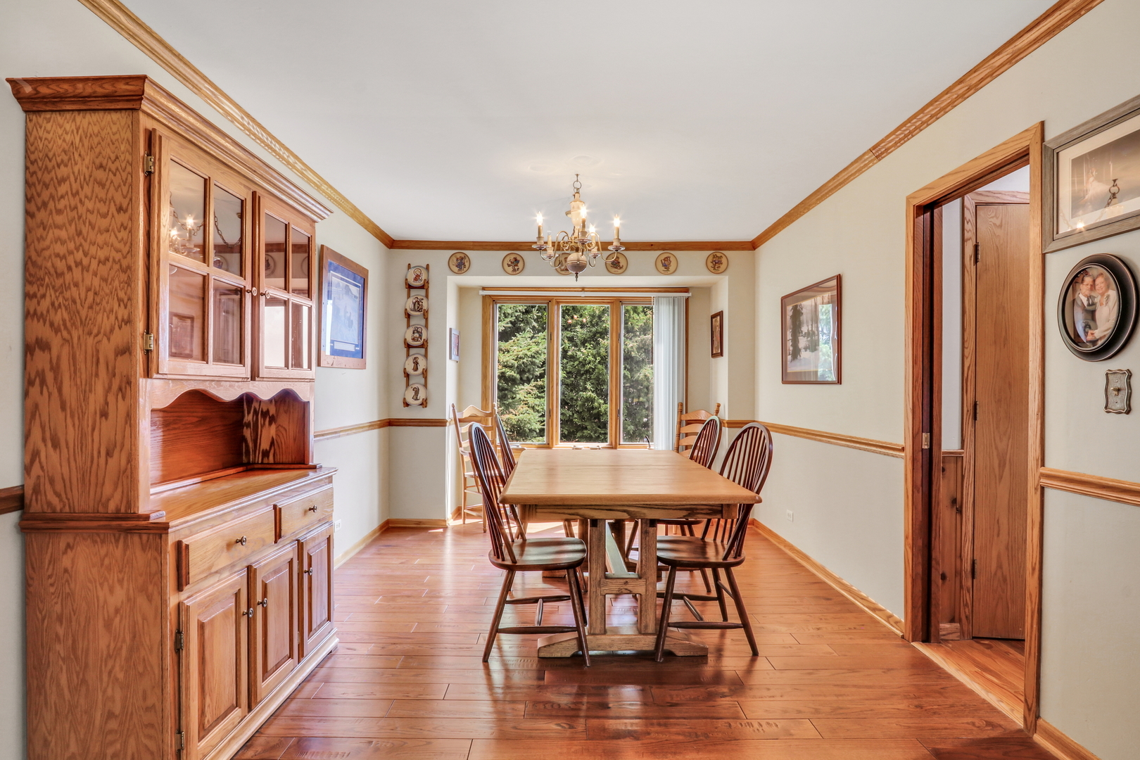 42567 N Woodbine Avenue, Antioch, IL 60002
