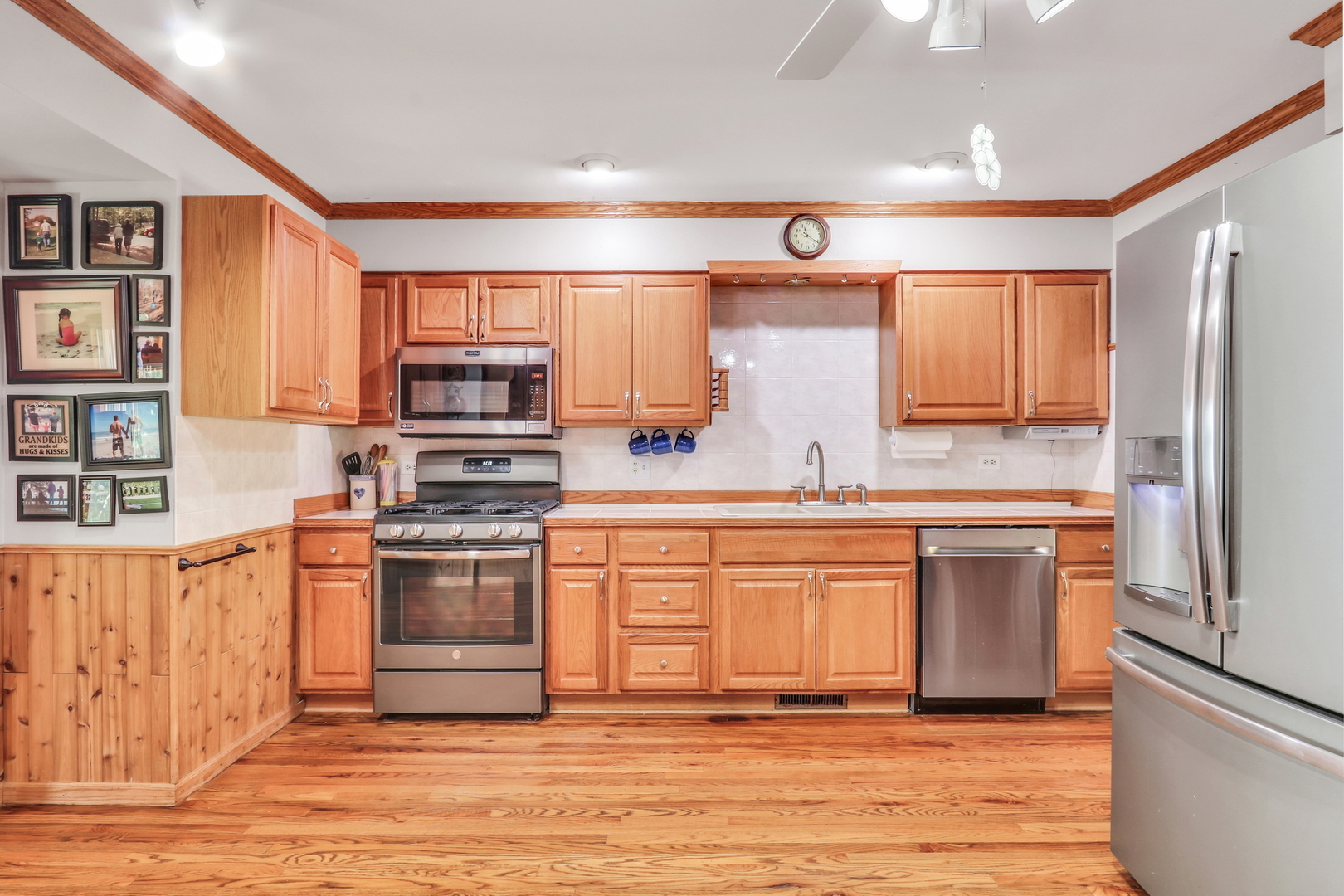 42567 N Woodbine Avenue, Antioch, IL 60002