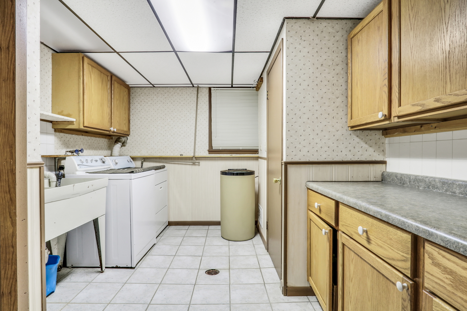 42567 N Woodbine Avenue, Antioch, IL 60002