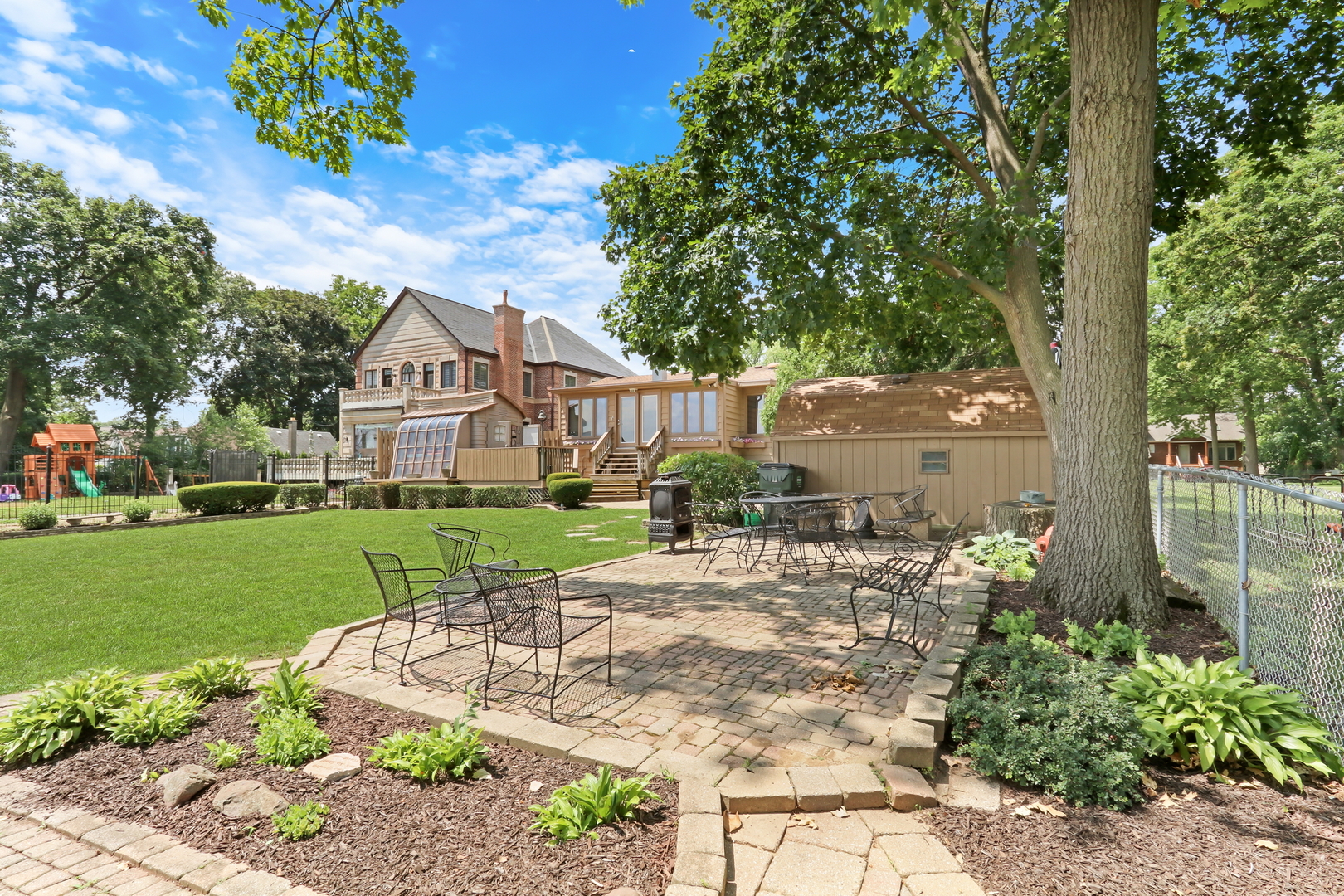42567 N Woodbine Avenue, Antioch, IL 60002