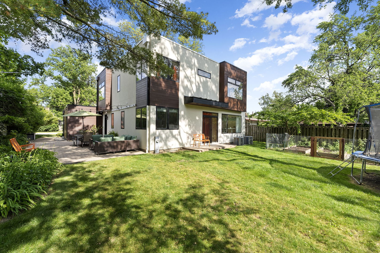 920 Appletree Lane, Deerfield, IL 60015