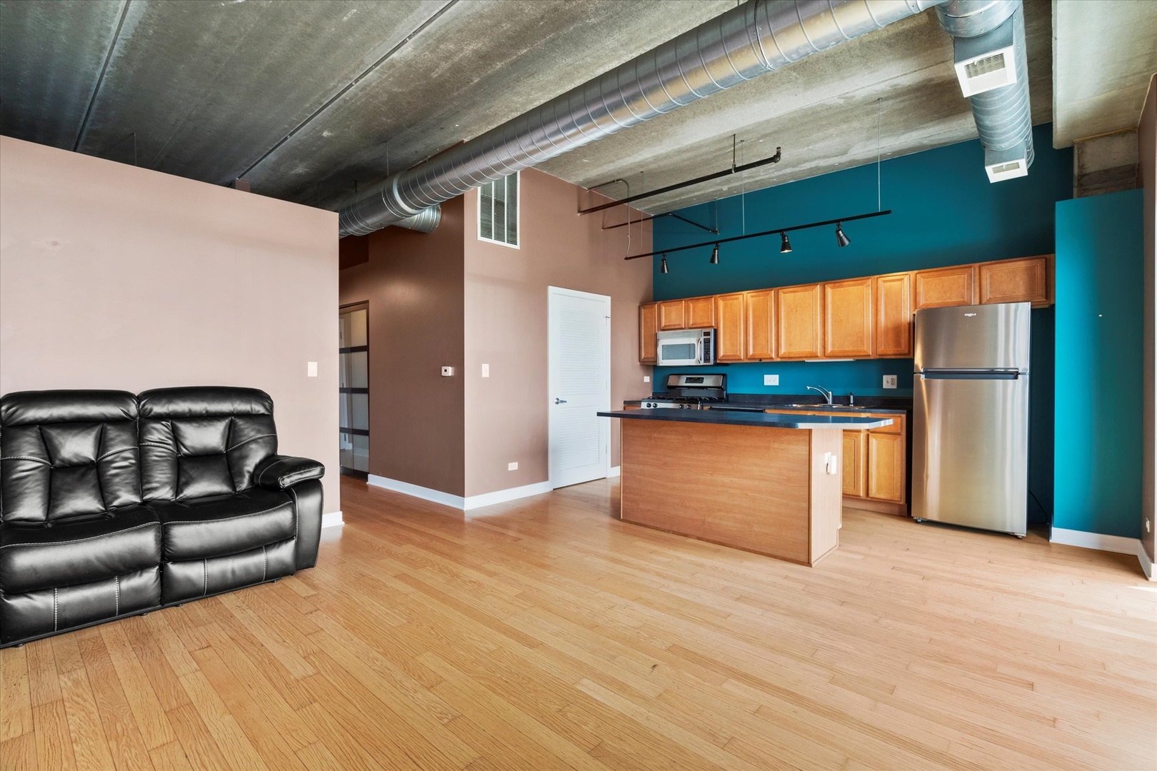 833 W 15TH Place #514, Chicago, IL 60608