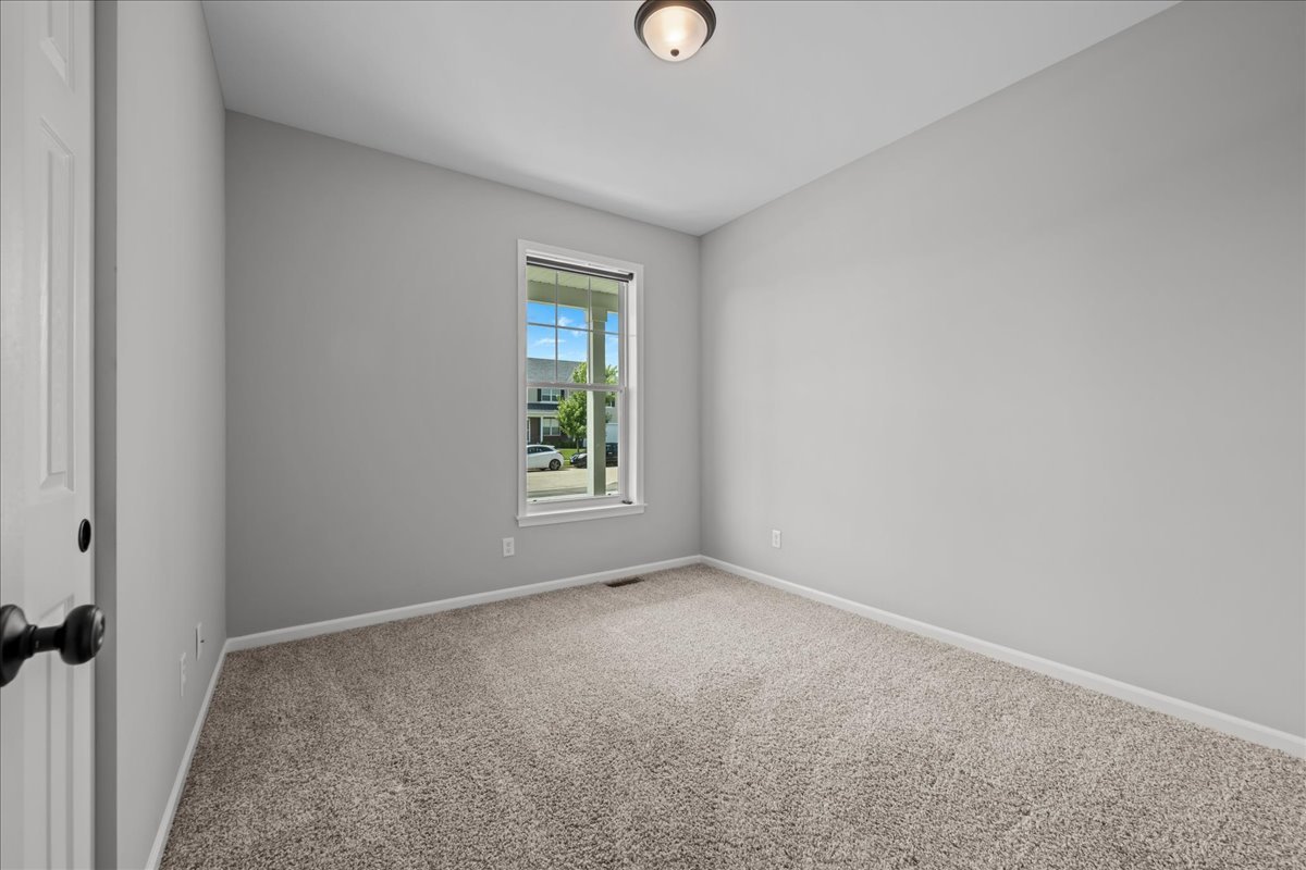 492 S Hampstead Street, Cortland, IL 60112