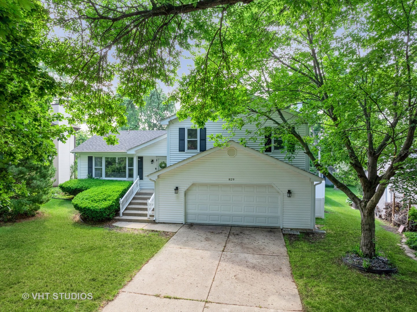 829 Brookside Drive, Bartlett, IL 60103