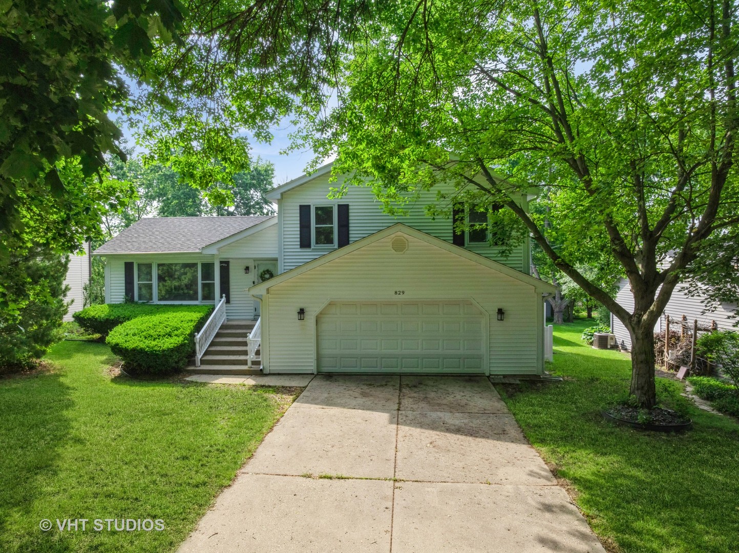 829 Brookside Drive, Bartlett, IL 60103