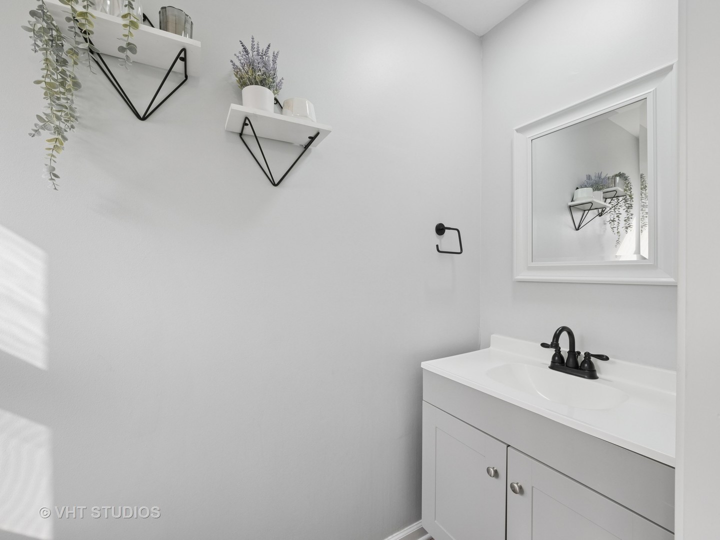 829 Brookside Drive, Bartlett, IL 60103