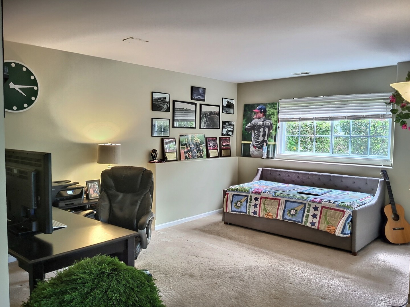 557 Cary Woods Circle, Cary, IL 60013
