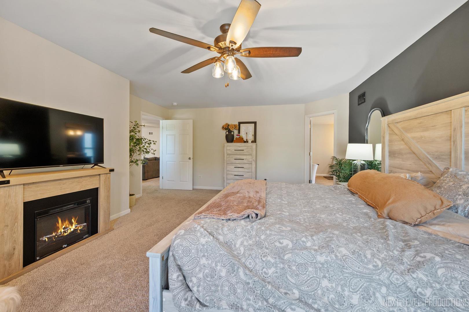 1121 Corrigan Street, Elburn, IL 60119