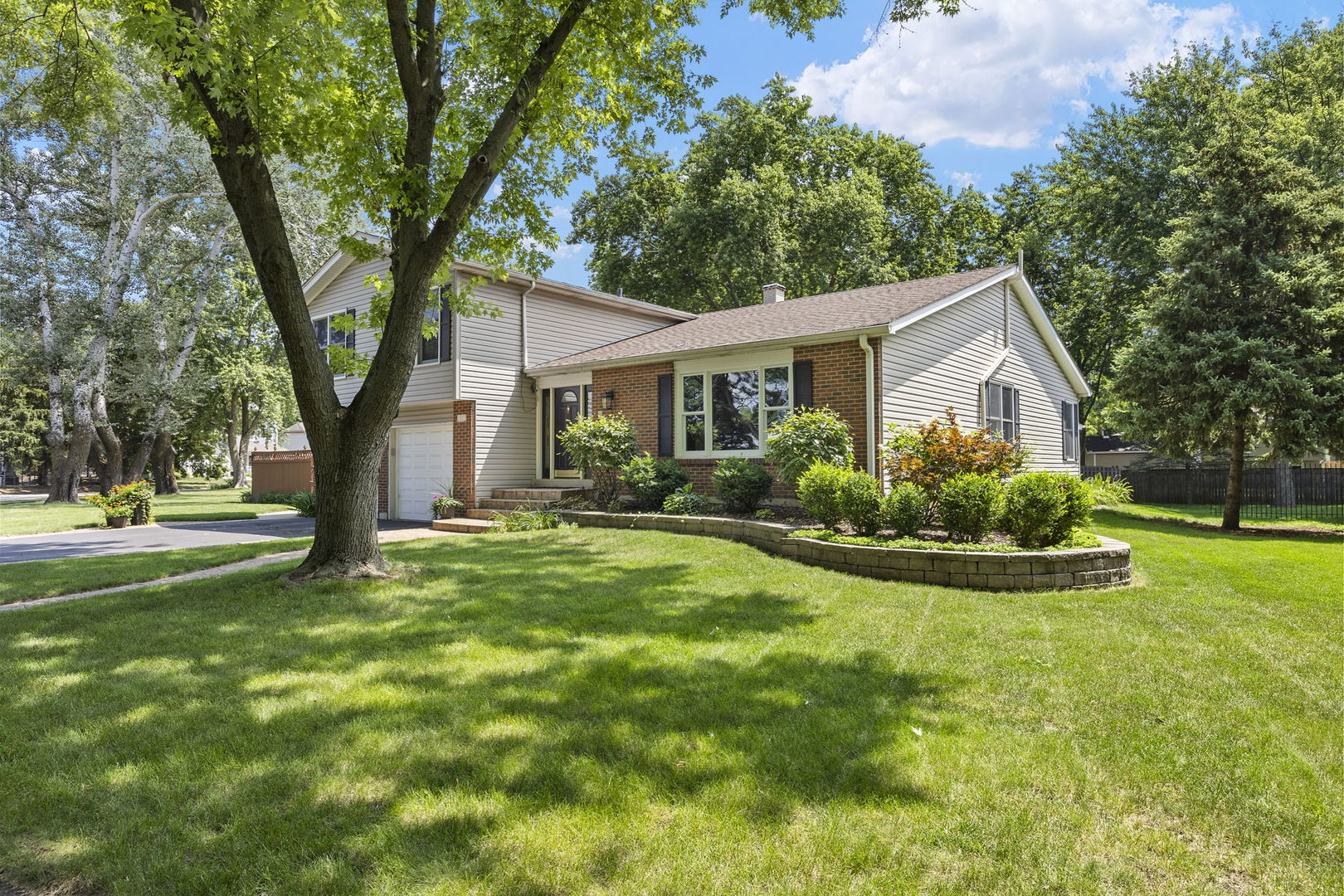 1312 Frederick Lane, Naperville, IL 60565