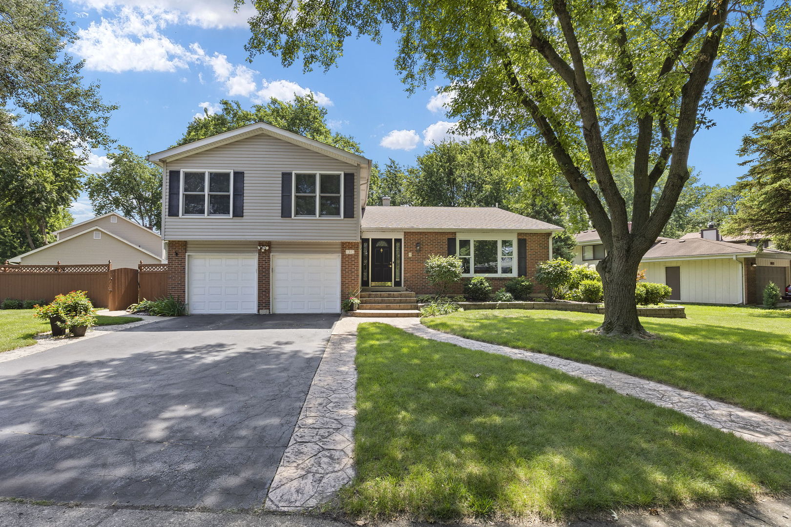 1312 Frederick Lane, Naperville, IL 60565