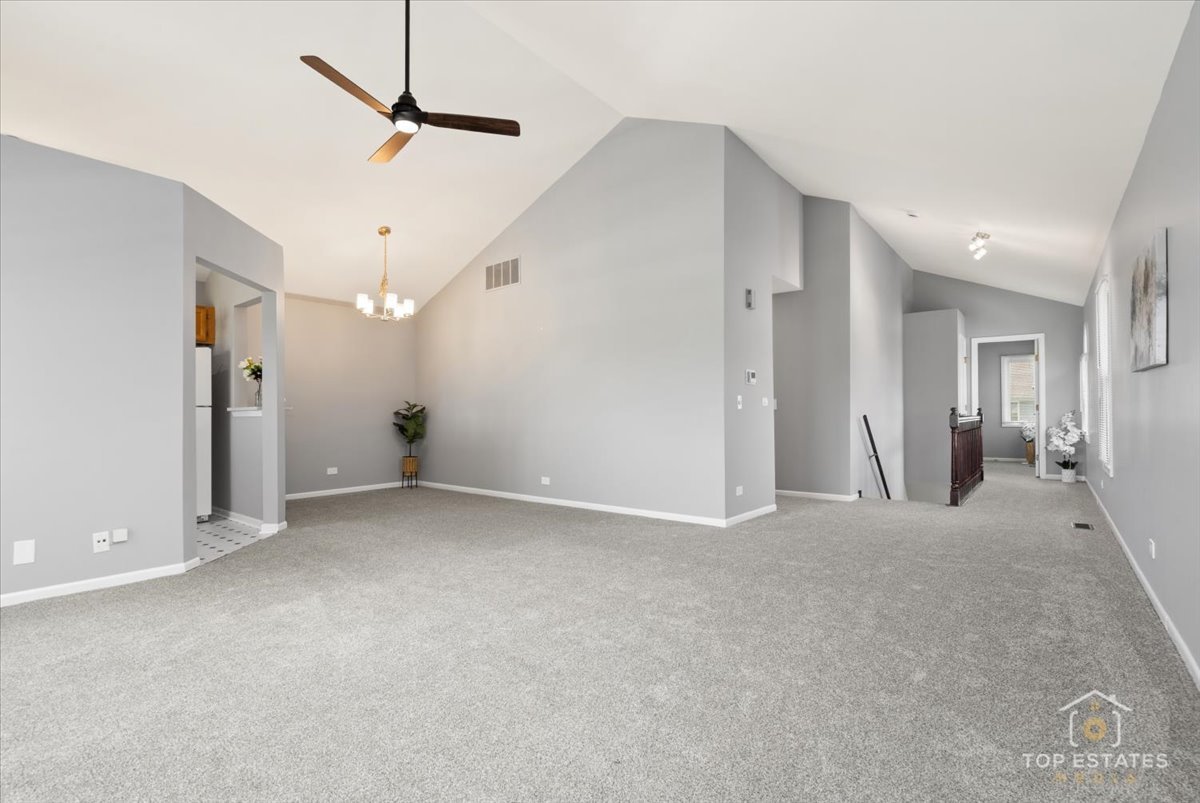 301 University Lane #A, Elk Grove Village, IL 60007