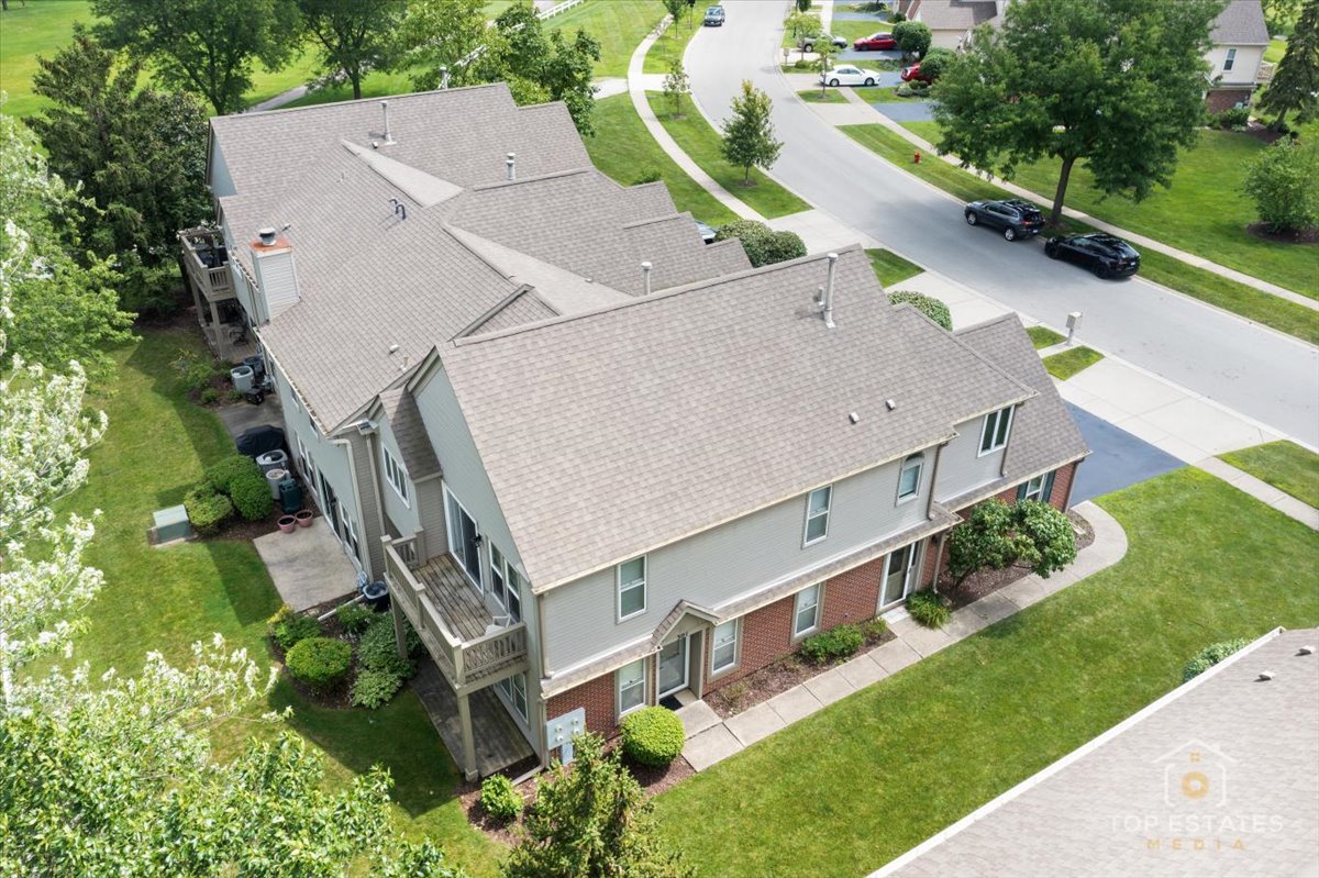 301 University Lane #A, Elk Grove Village, IL 60007