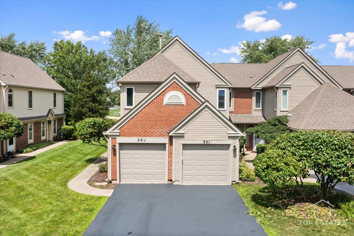 301 University Lane #A, Elk Grove Village, IL 60007