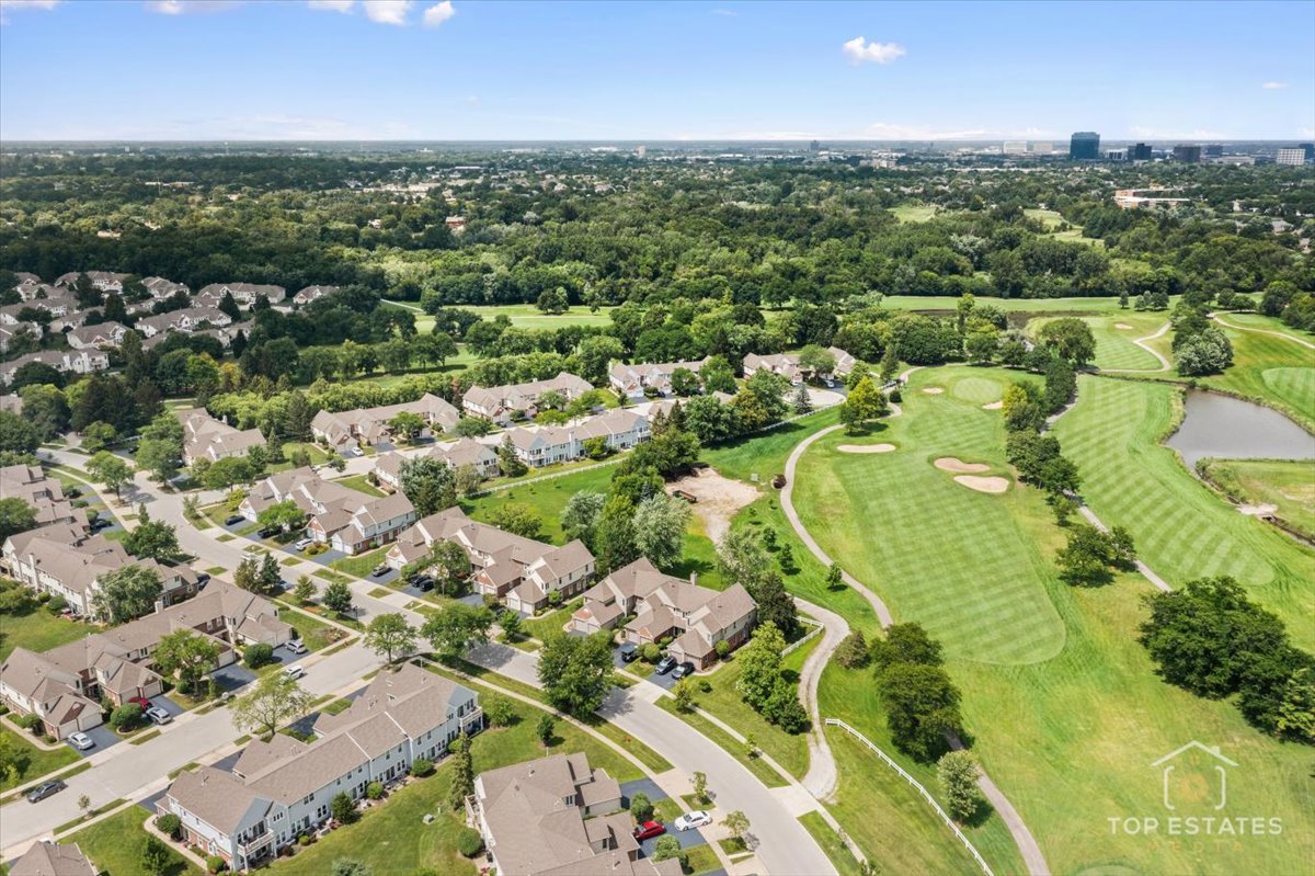 301 University Lane #A, Elk Grove Village, IL 60007