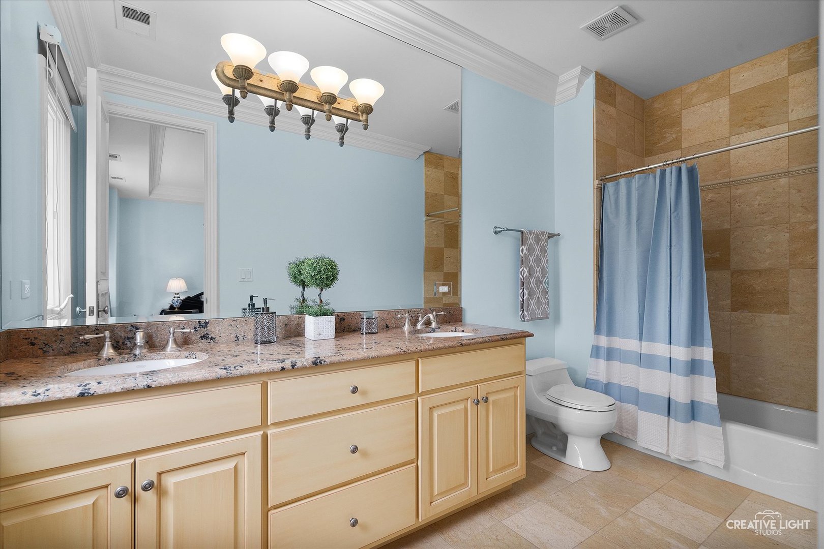 2605 35th Street, Oak Brook, IL 60523