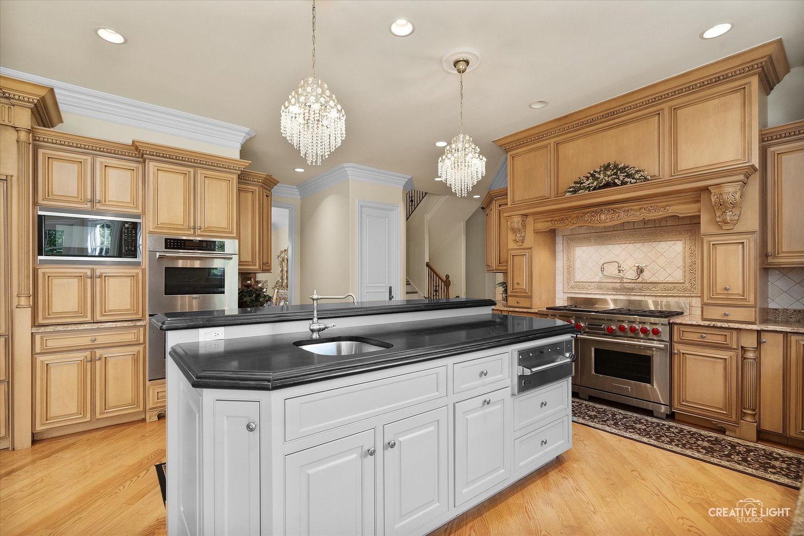 2605 35th Street, Oak Brook, IL 60523