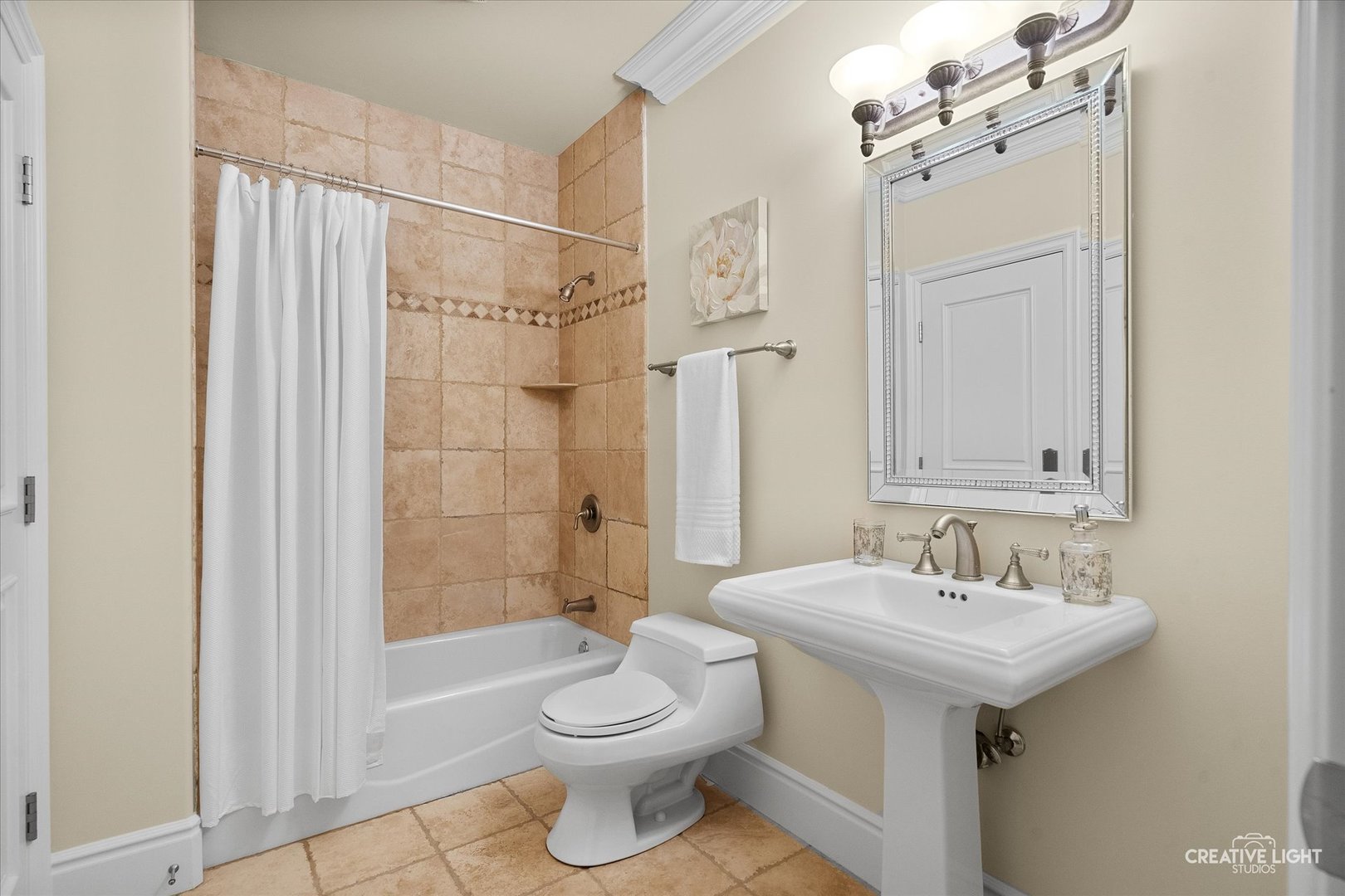 2605 35th Street, Oak Brook, IL 60523