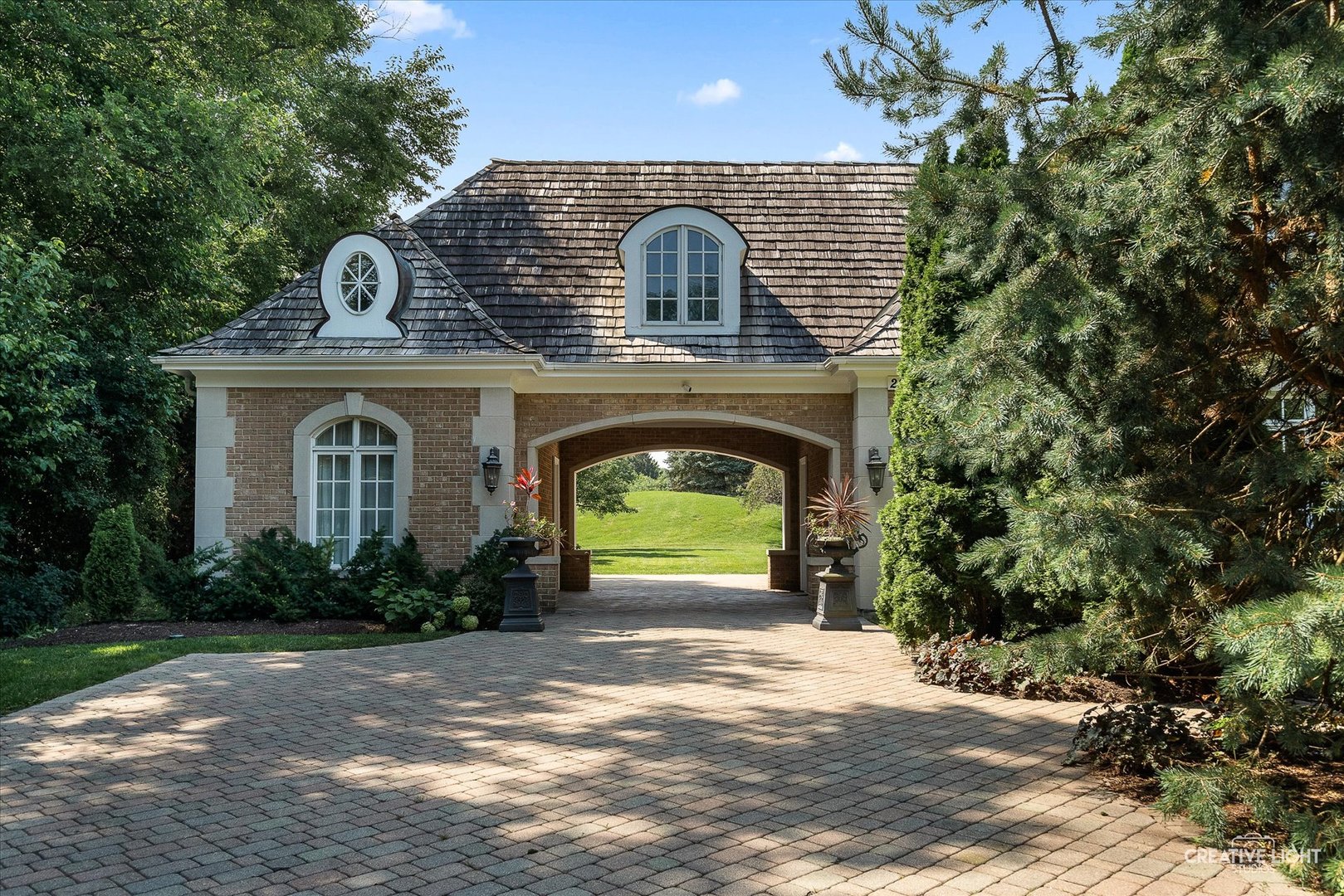 2605 35th Street, Oak Brook, IL 60523