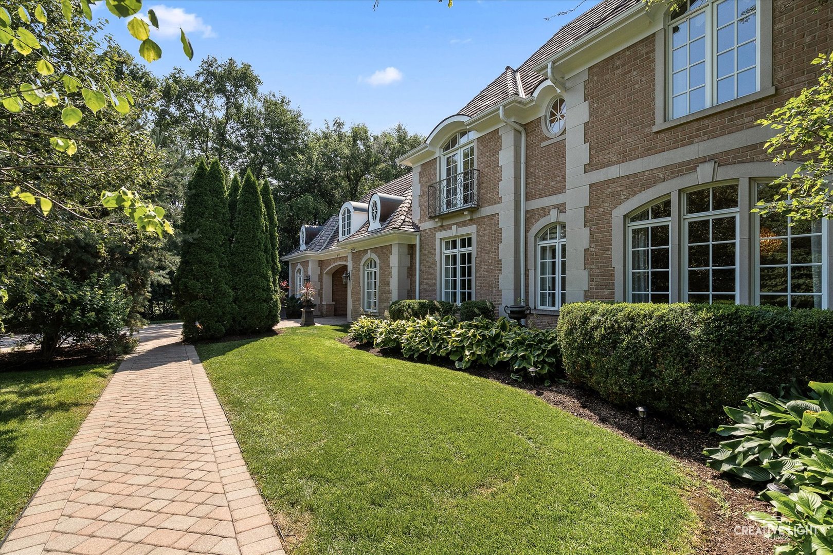 2605 35th Street, Oak Brook, IL 60523