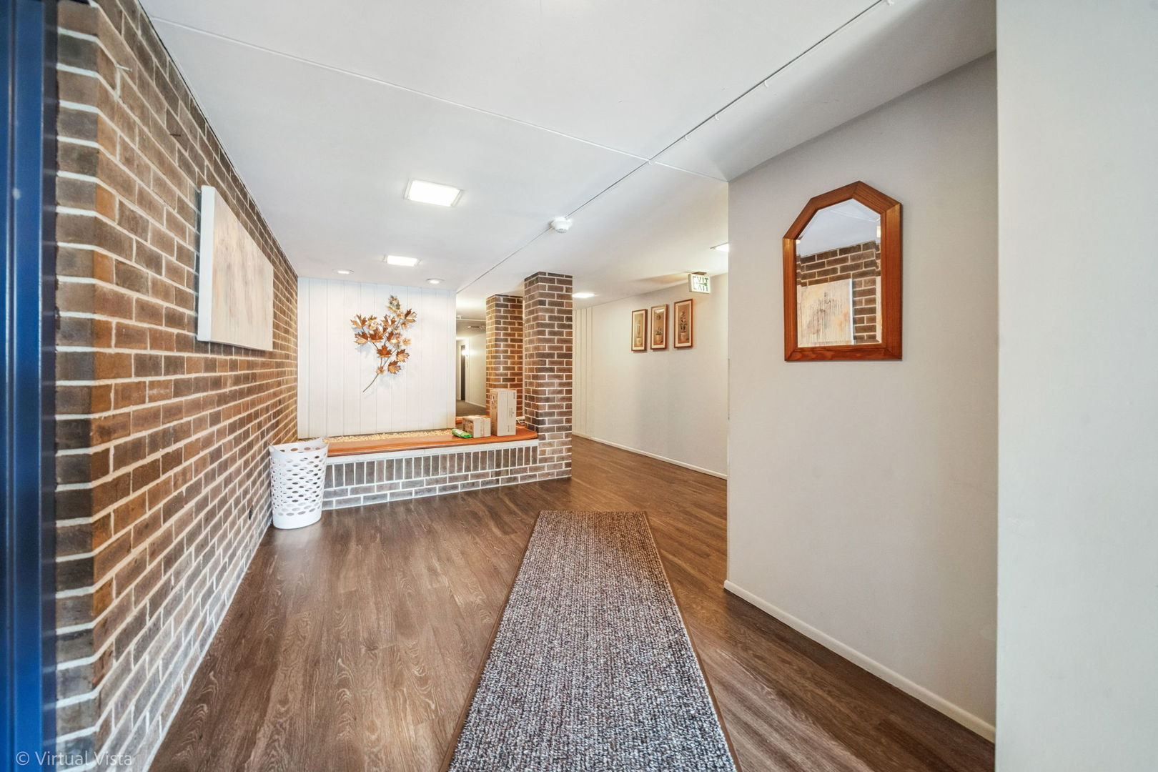 4 S Mason Street #403, Bensenville, IL 60106