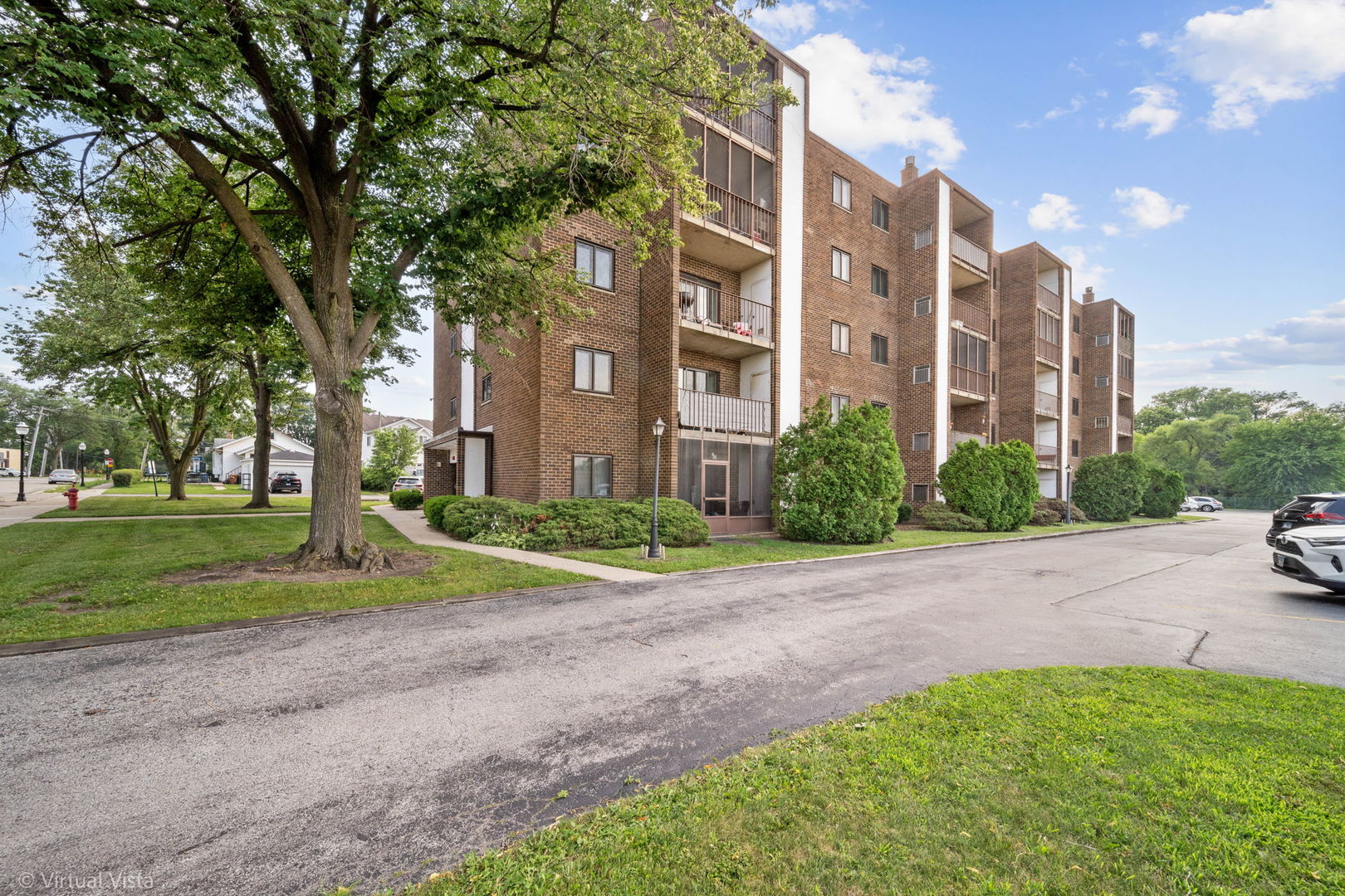4 S Mason Street #403, Bensenville, IL 60106