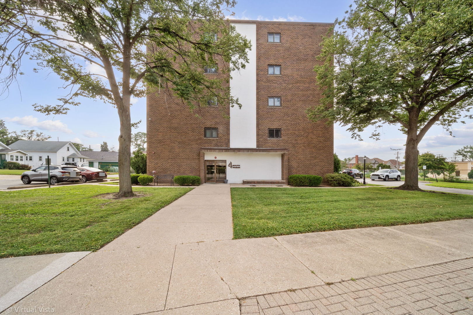 4 S Mason Street #403, Bensenville, IL 60106