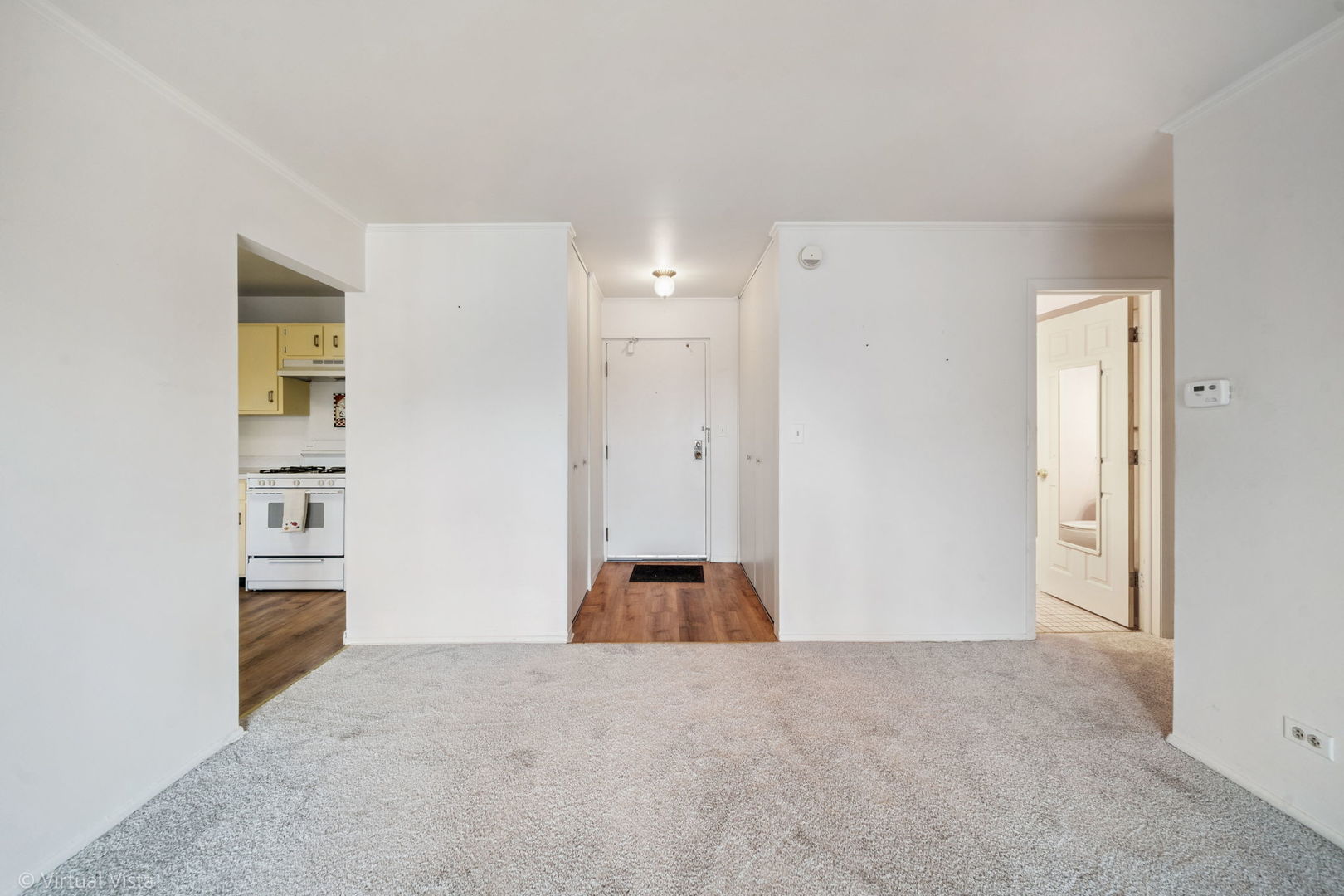 4 S Mason Street #403, Bensenville, IL 60106