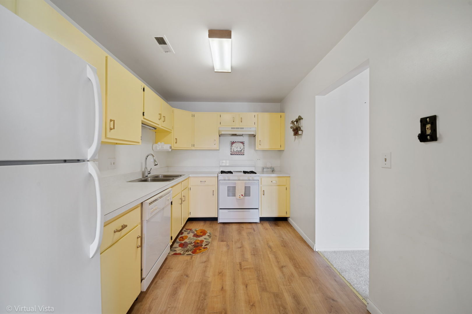 4 S Mason Street #403, Bensenville, IL 60106