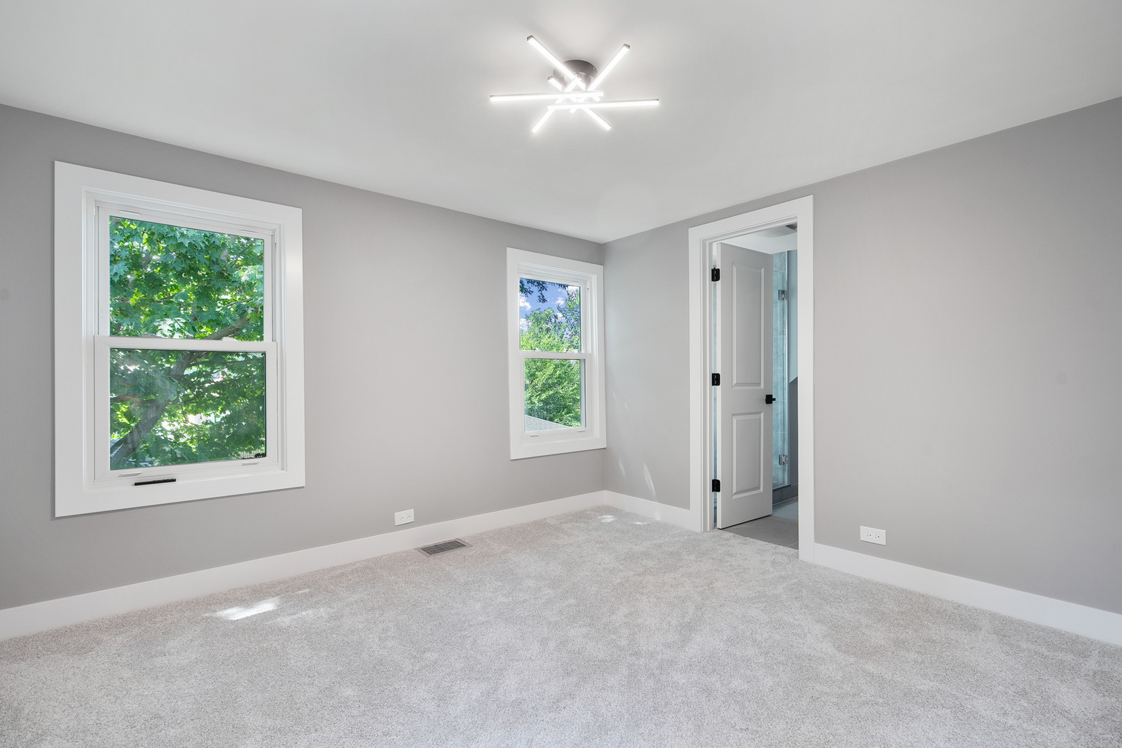 9638 S Francisco Avenue, Evergreen Park, IL 60805