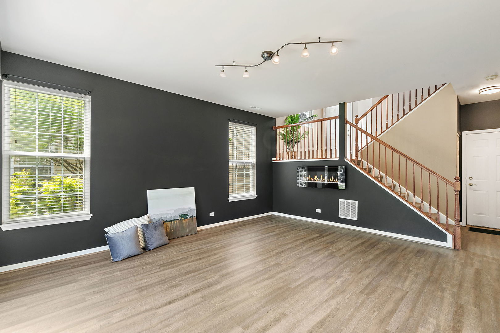 2330 Georgetown Circle, Aurora, IL 60503