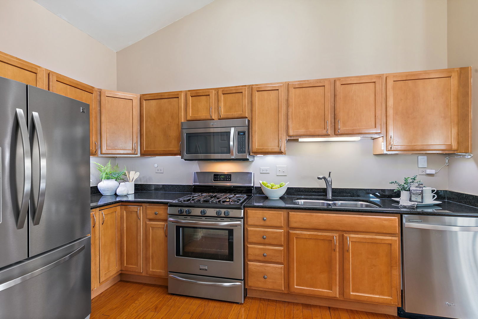 2330 Georgetown Circle, Aurora, IL 60503