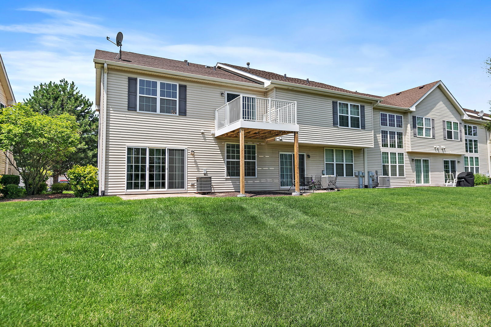 2330 Georgetown Circle, Aurora, IL 60503