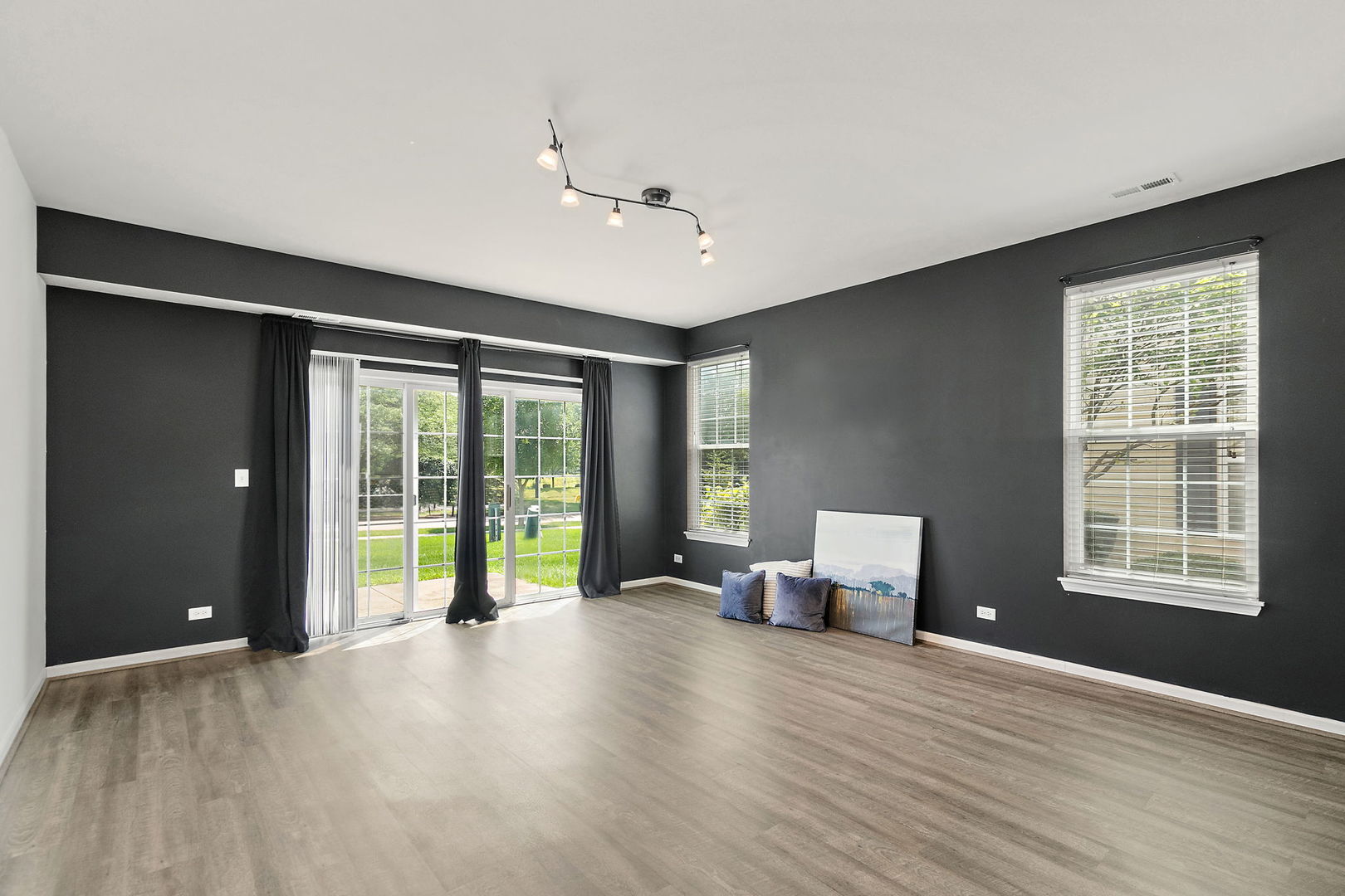 2330 Georgetown Circle, Aurora, IL 60503