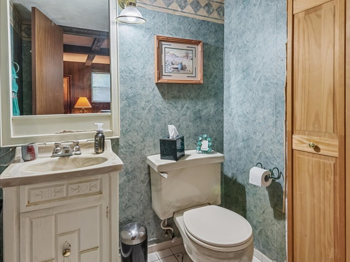 740 Country Lane, Roselle, IL 60172