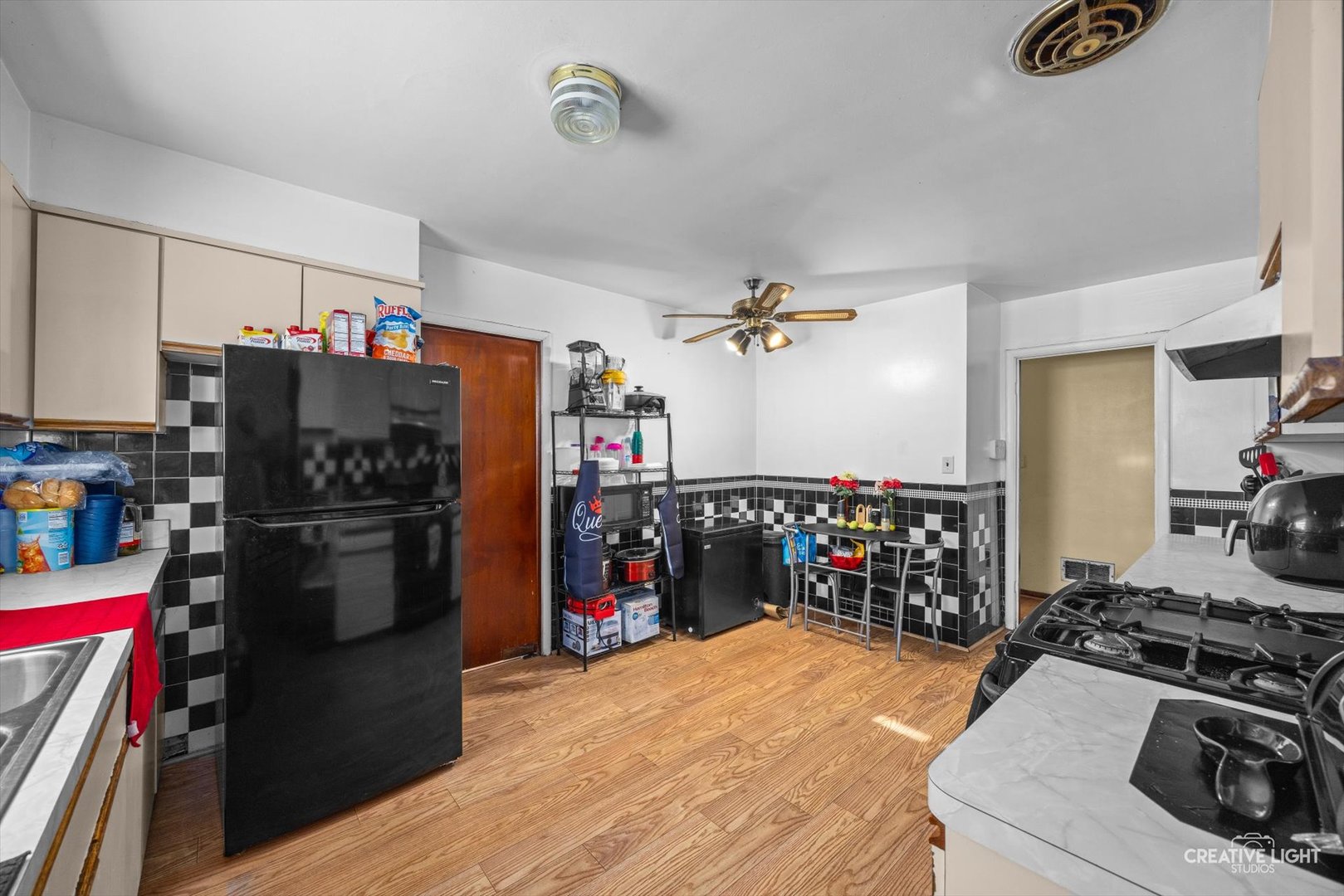 124 Sawyer Avenue, La Grange, IL 60525