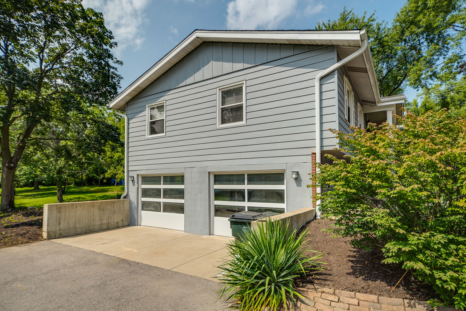 110 S Haman Road, Inverness, IL 60010