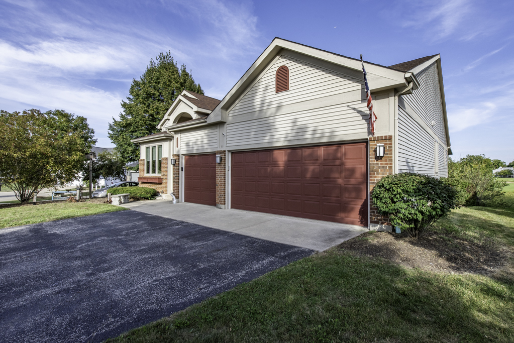 3163 N Augusta Drive, Wadsworth, IL 60083