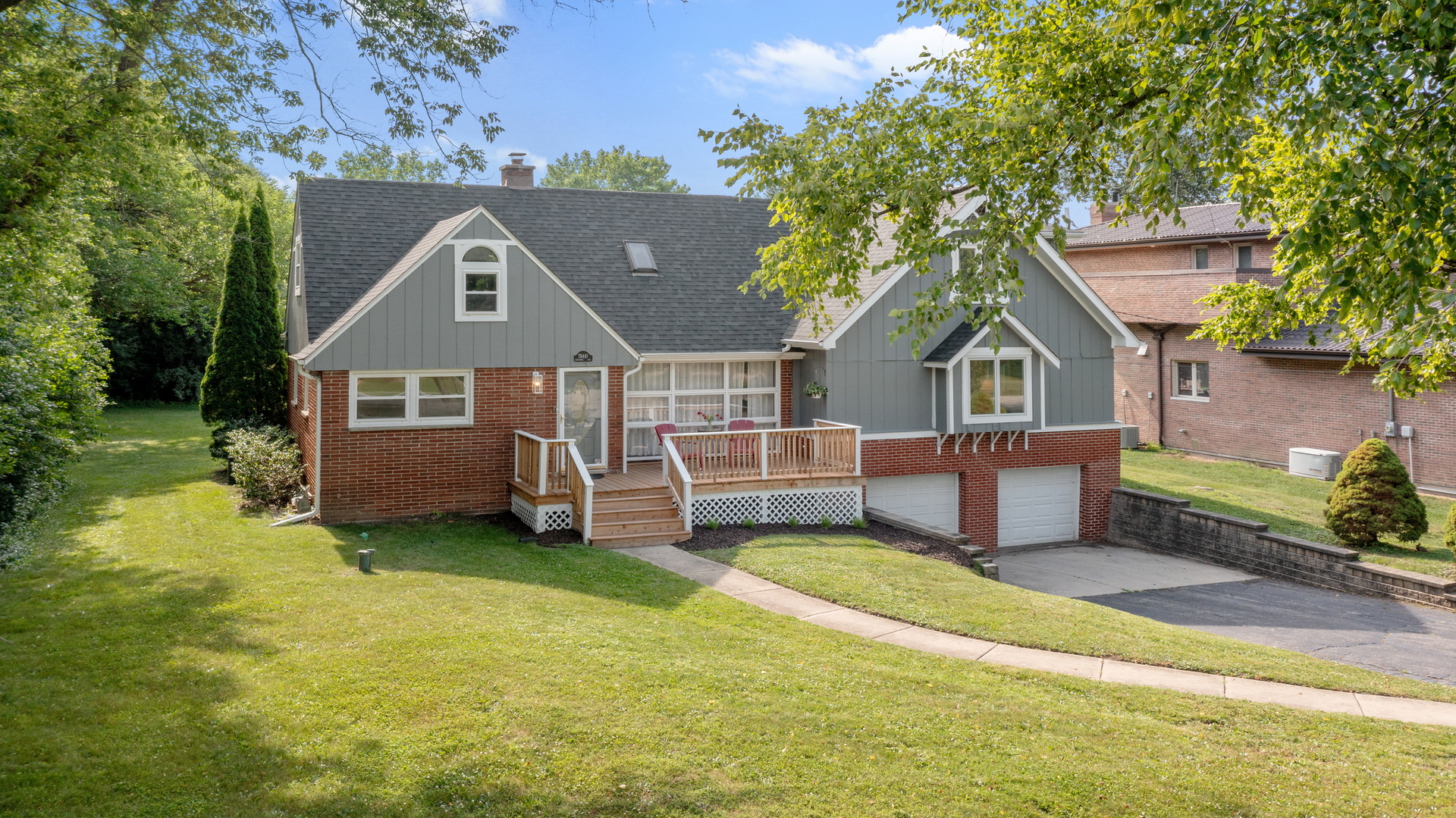 120 Sycamore Avenue, Medinah, IL 60157