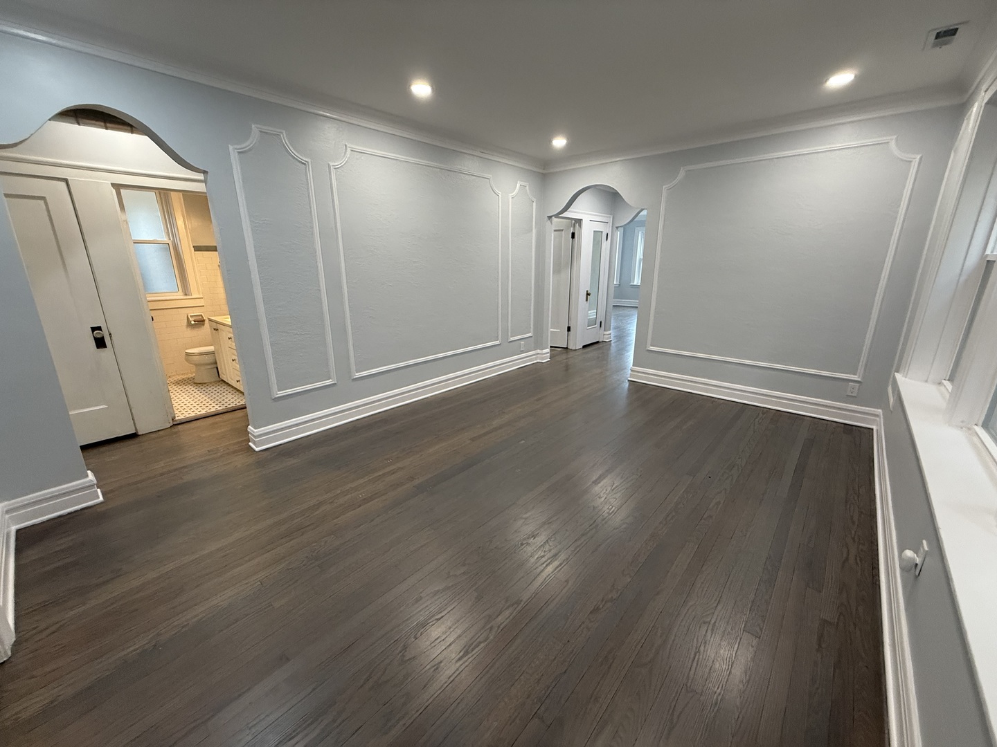 2827 W Lunt Avenue #1, Chicago, IL 60645