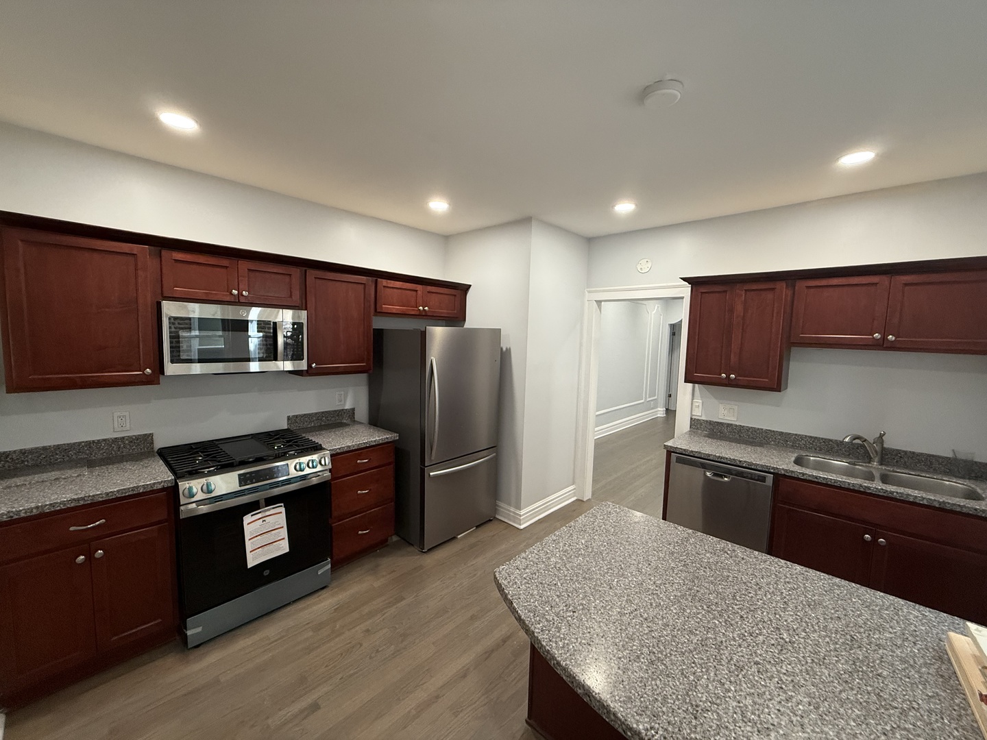 2827 W Lunt Avenue #1, Chicago, IL 60645