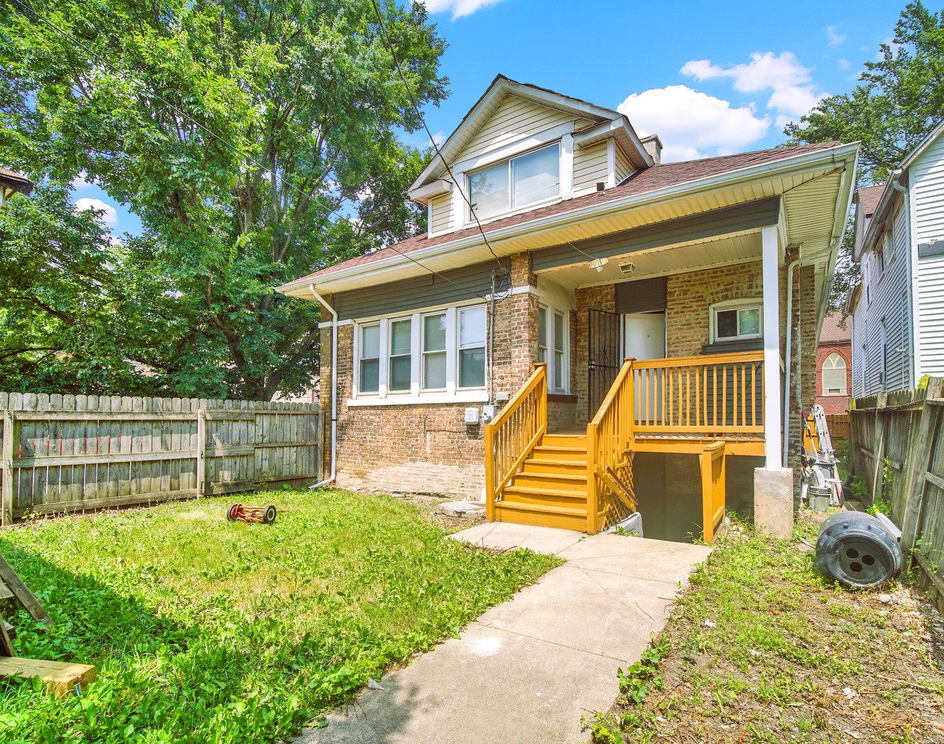 1 E 114TH Street, Chicago, IL 60628