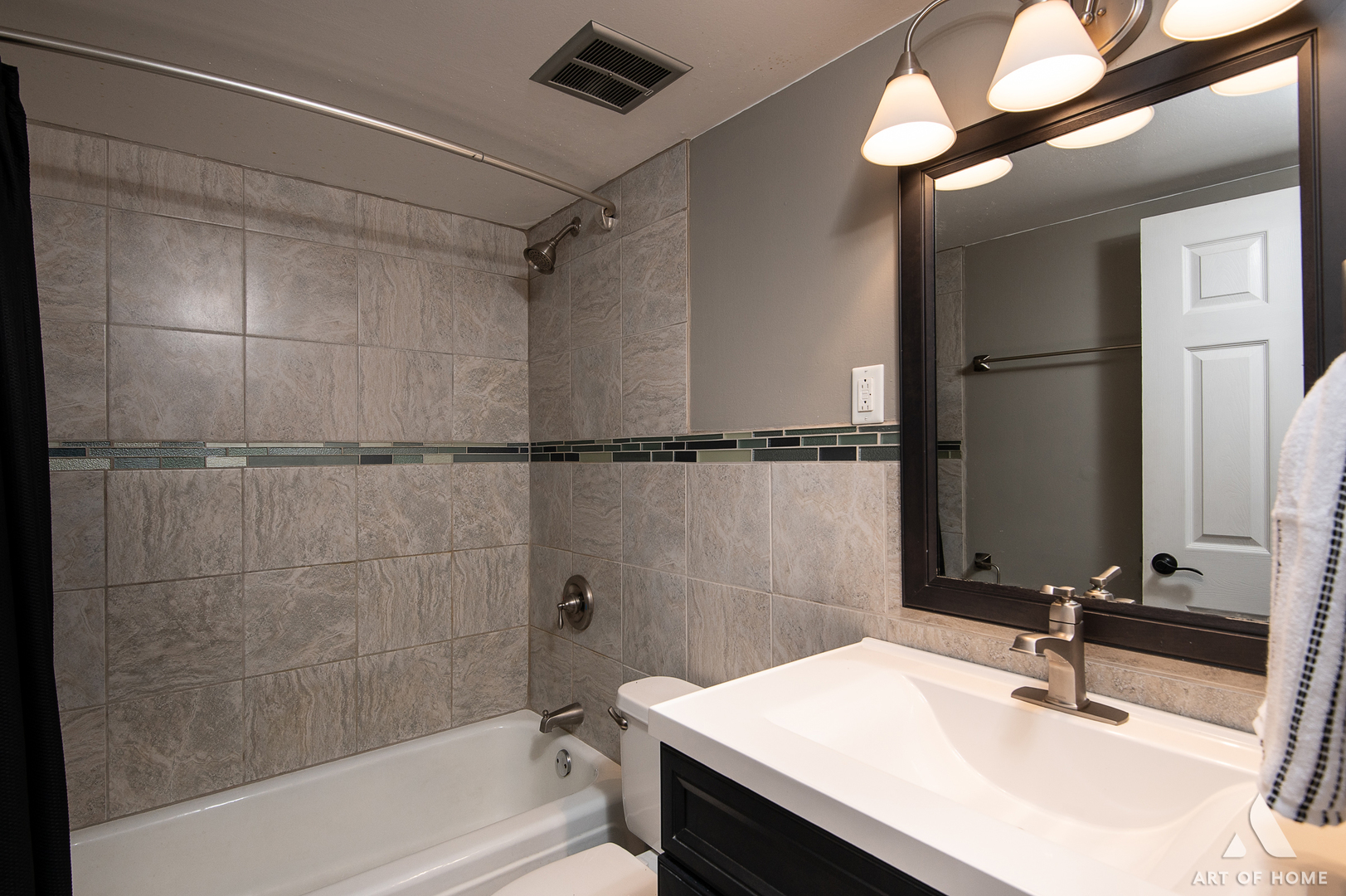 7930 Woodglen Lane #204, Downers Grove, IL 60516