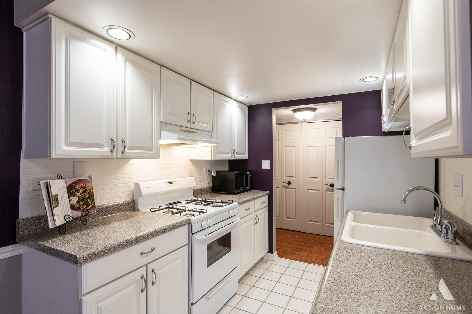 7930 Woodglen Lane #204, Downers Grove, IL 60516